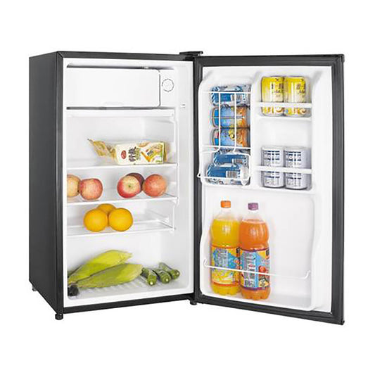 Magic Chef 3.5 Cubic Ft Refrigerator/Freezer (Black)